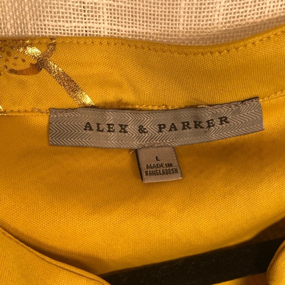 Alex and Parker Elegant Gold Floral Blouse - Picture 6 of 10